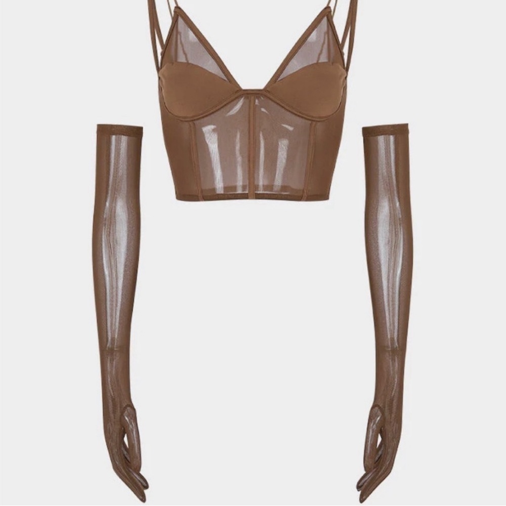 Cape clique crop top with long gloves size M